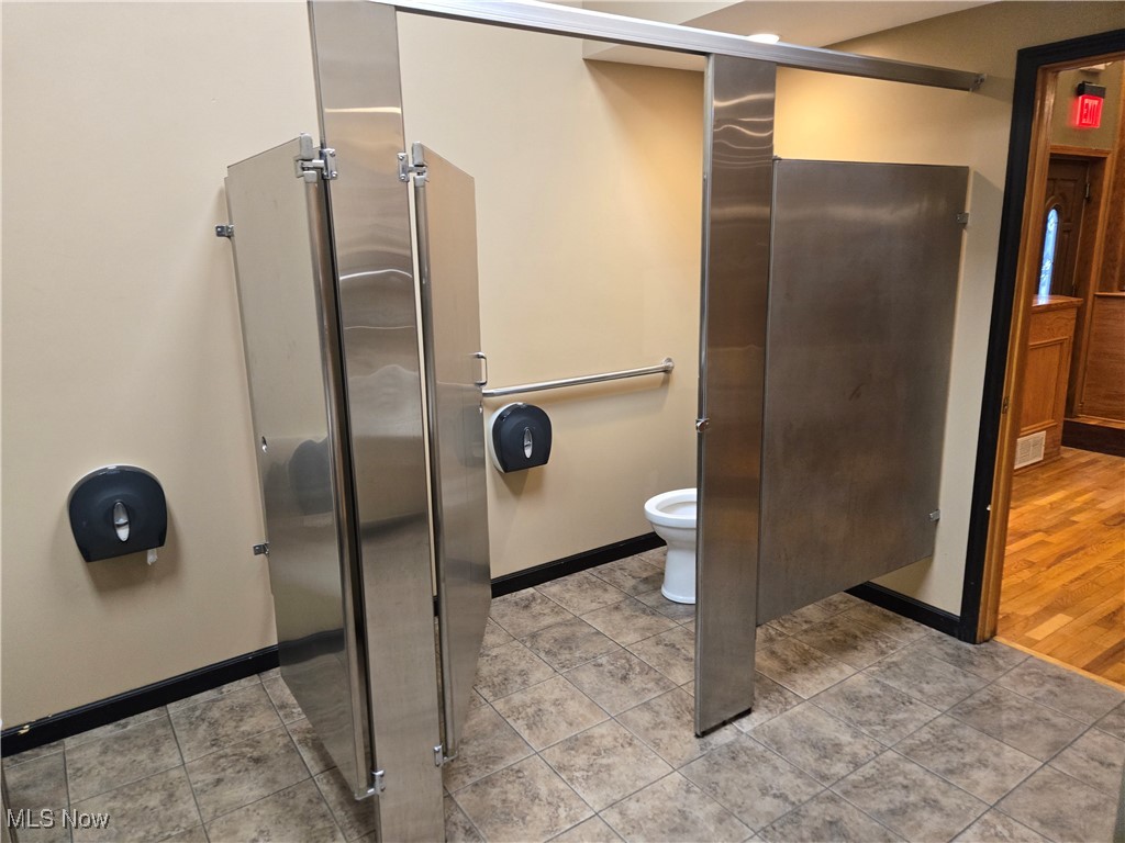 Denham - Commercial Sale