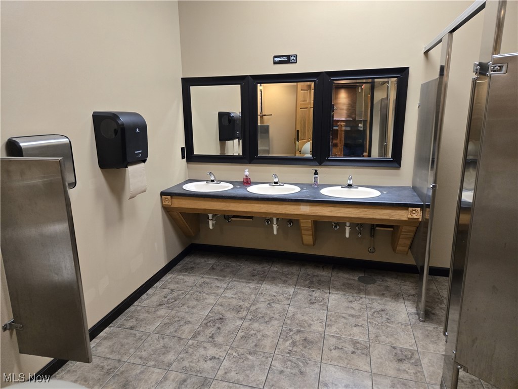 Denham - Commercial Sale