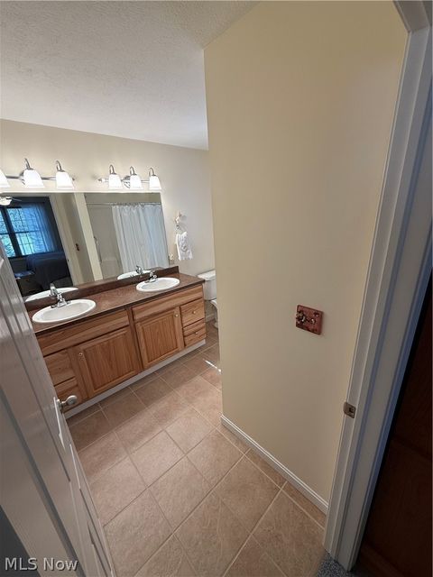 Tiny photo for 304 Woodland Way, Jefferson, OH 44047 (MLS # 5190032)