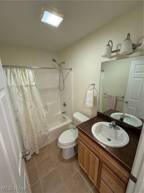 Tiny photo for 304 Woodland Way, Jefferson, OH 44047 (MLS # 5190032)