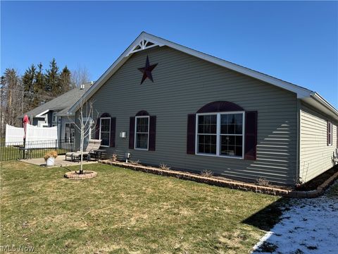 Tiny photo for 304 Woodland Way, Jefferson, OH 44047 (MLS # 5190032)