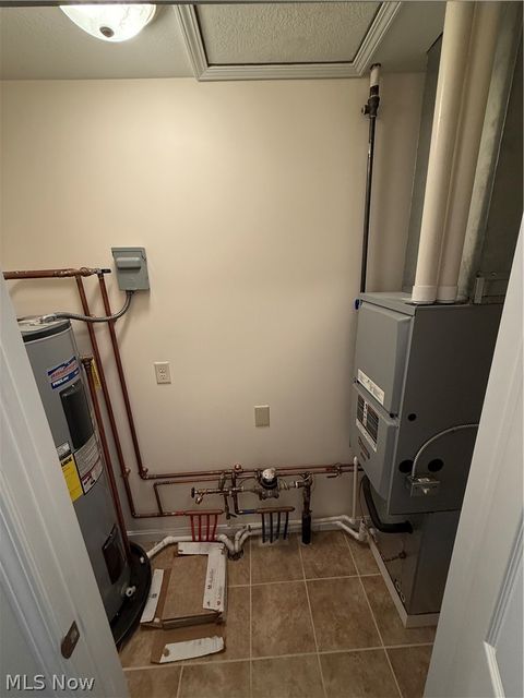 Tiny photo for 304 Woodland Way, Jefferson, OH 44047 (MLS # 5190032)