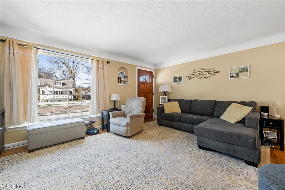 Broadfield Sub/W H Tellings - Residential