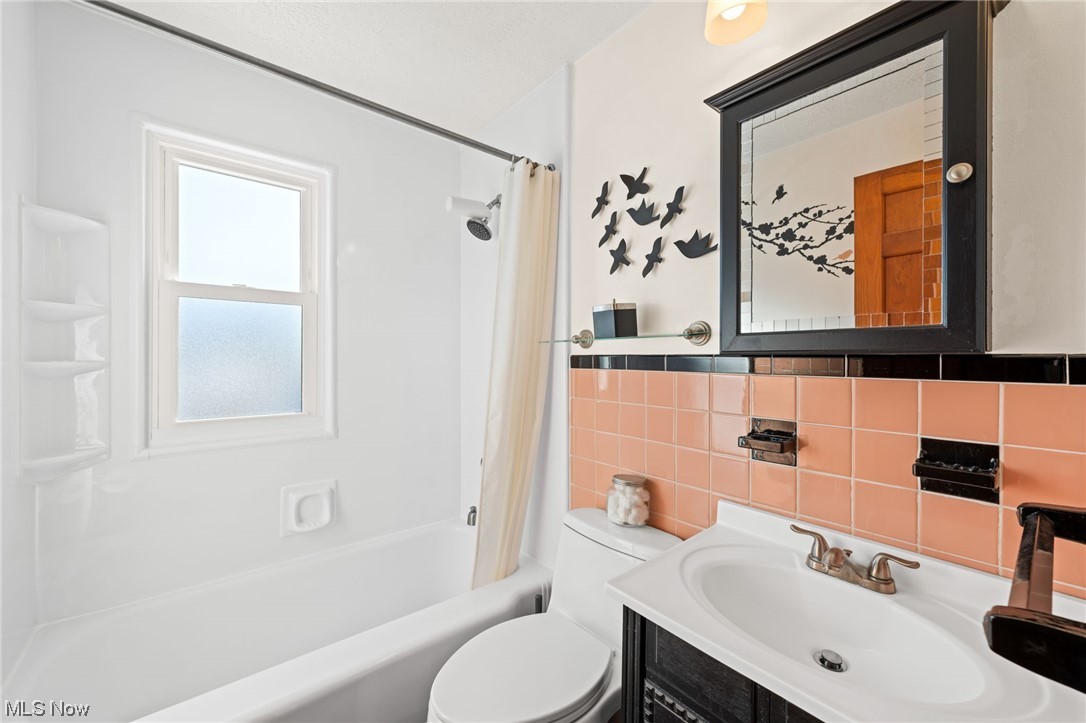 Broadfield Sub/W H Tellings - Residential