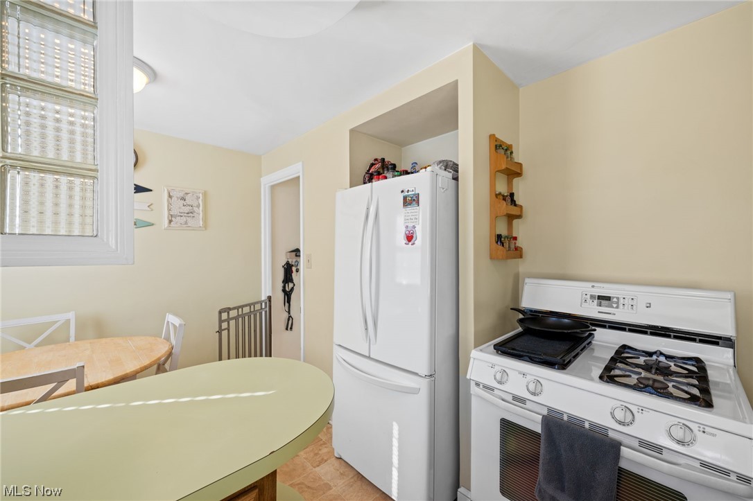 Broadfield Sub/W H Tellings - Residential