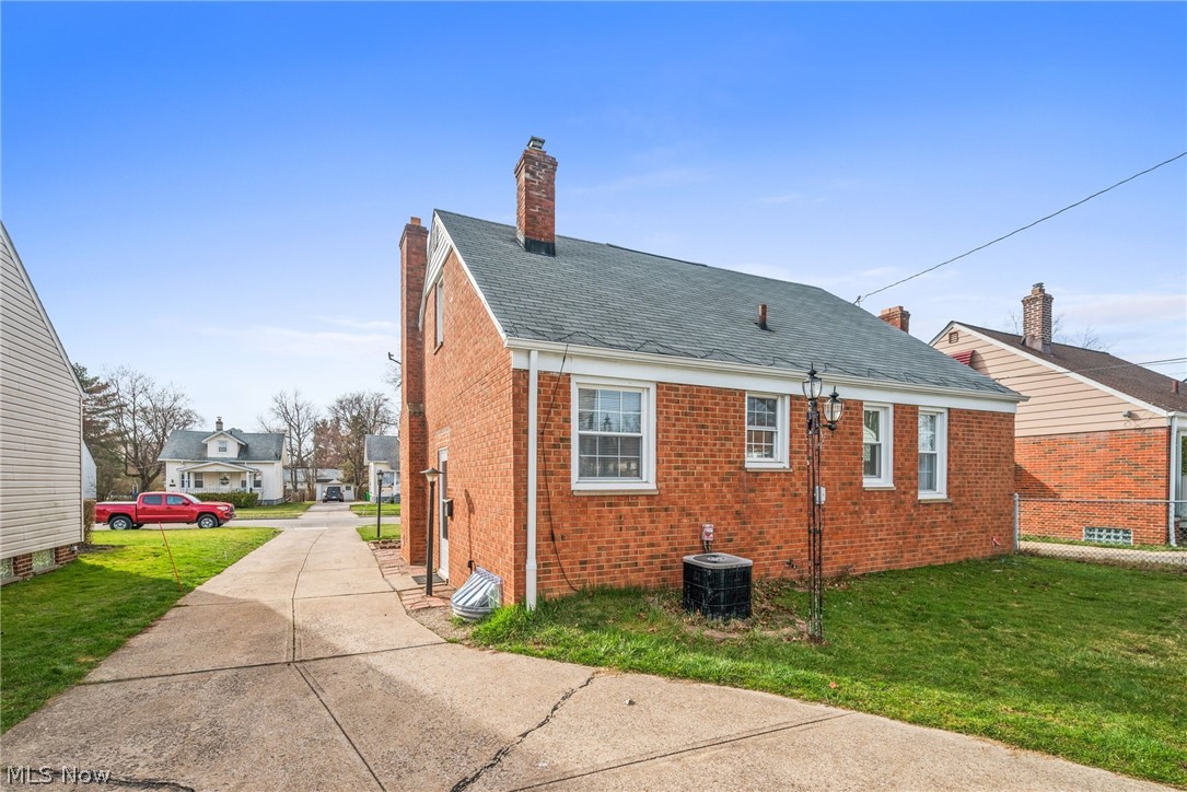 Broadfield Sub/W H Tellings - Residential