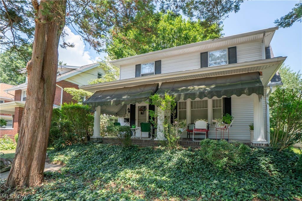 Photo of 507 W Maple Street, North Canton, OH 44720 (MLS # 5226272)