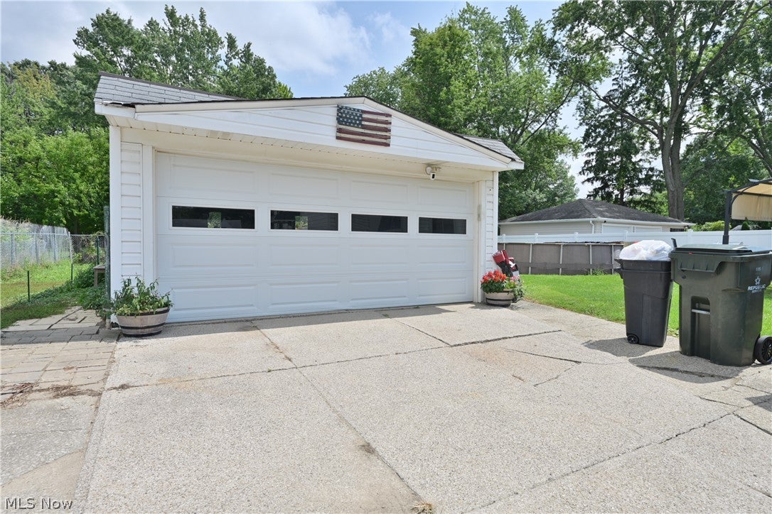 5905 Stearns Road