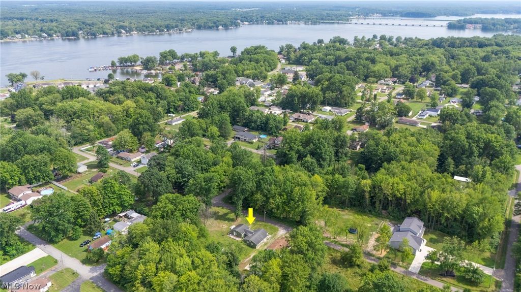 Photo of 17632 Laurel Avenue, Lake Milton, OH 44429 (MLS # 5187203)