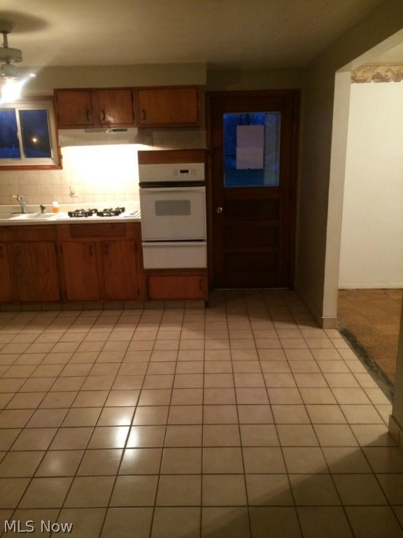 Briar Root Manor - Residential