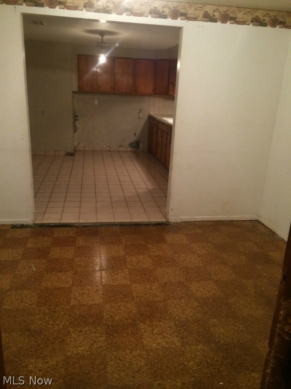 Briar Root Manor - Residential