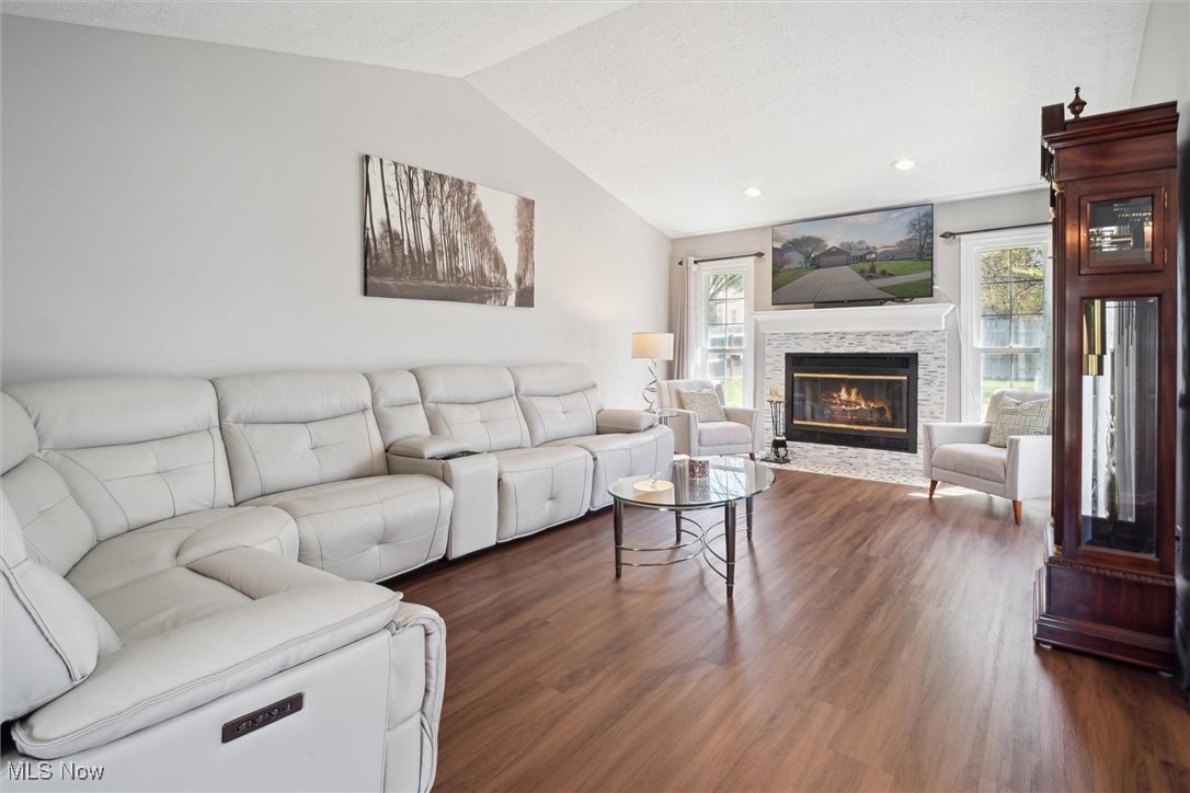 8809 Chapman Circle