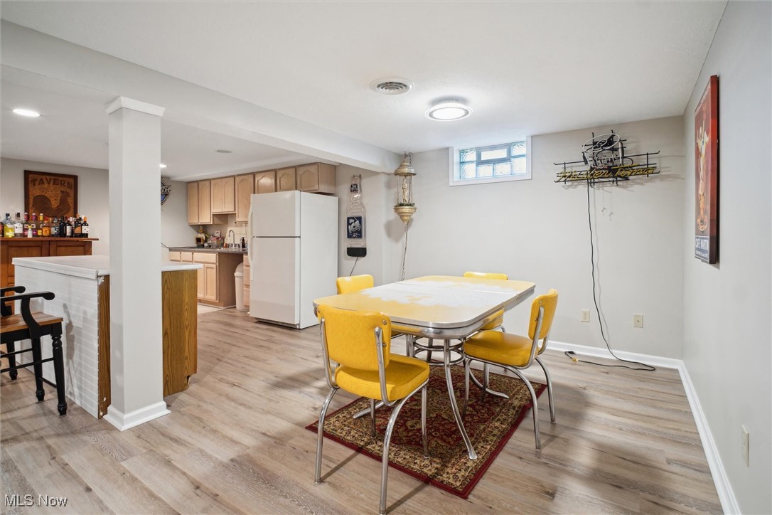 8809 Chapman Circle, Strongsville, Ohio image 38