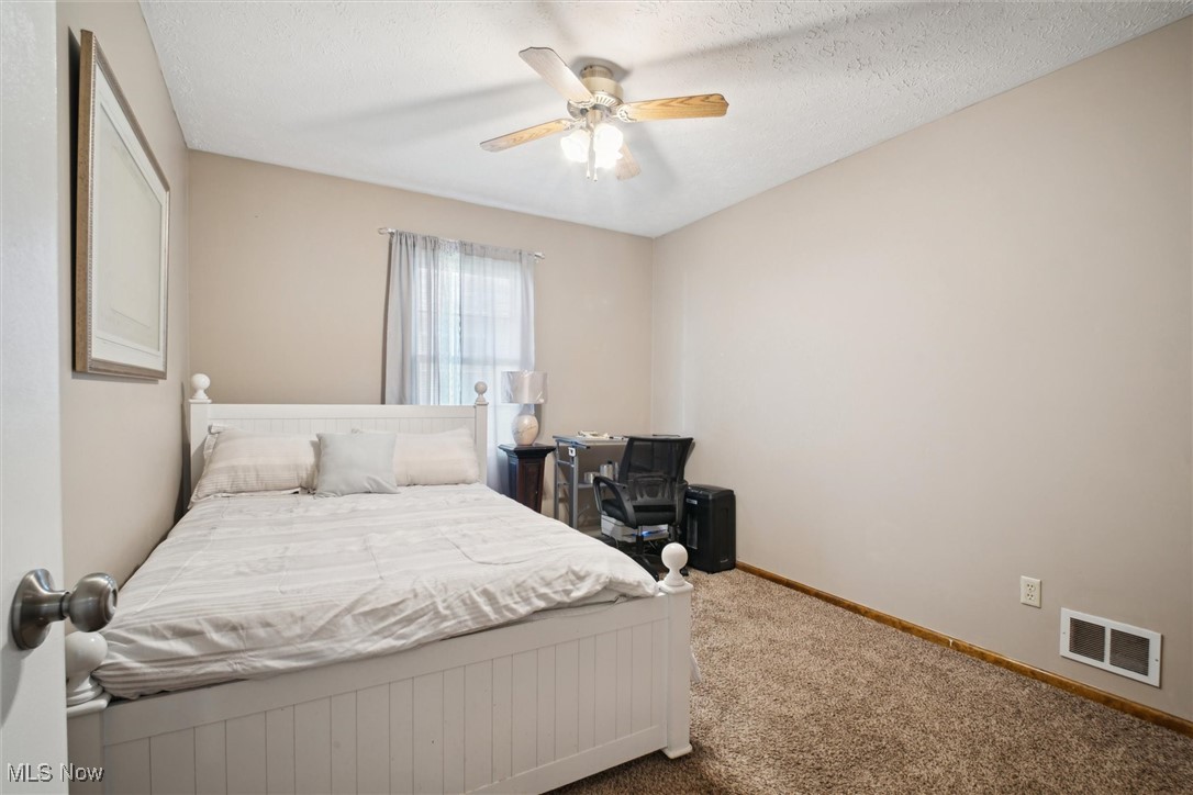 8809 Chapman Circle, Strongsville, Ohio image 25