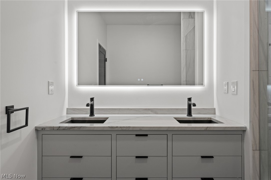 Hinge-Town-Homes - Residential