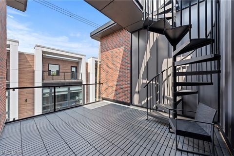 Tiny photo for 3111 Vine Court, Cleveland, OH 44113 (MLS # 5210266)