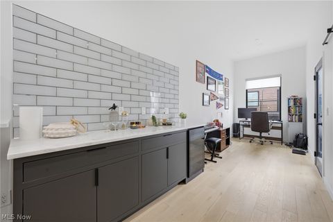 Tiny photo for 3111 Vine Court, Cleveland, OH 44113 (MLS # 5210266)