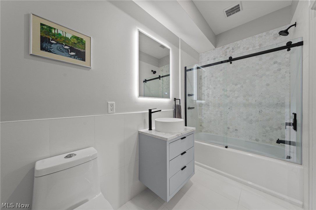 Hinge-Town-Homes - Residential