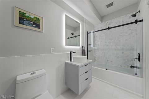 Tiny photo for 3111 Vine Court, Cleveland, OH 44113 (MLS # 5210266)