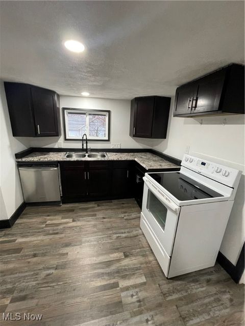 Tiny photo for 375 McGowan Street, Akron, OH 44306 (MLS # 5178249)