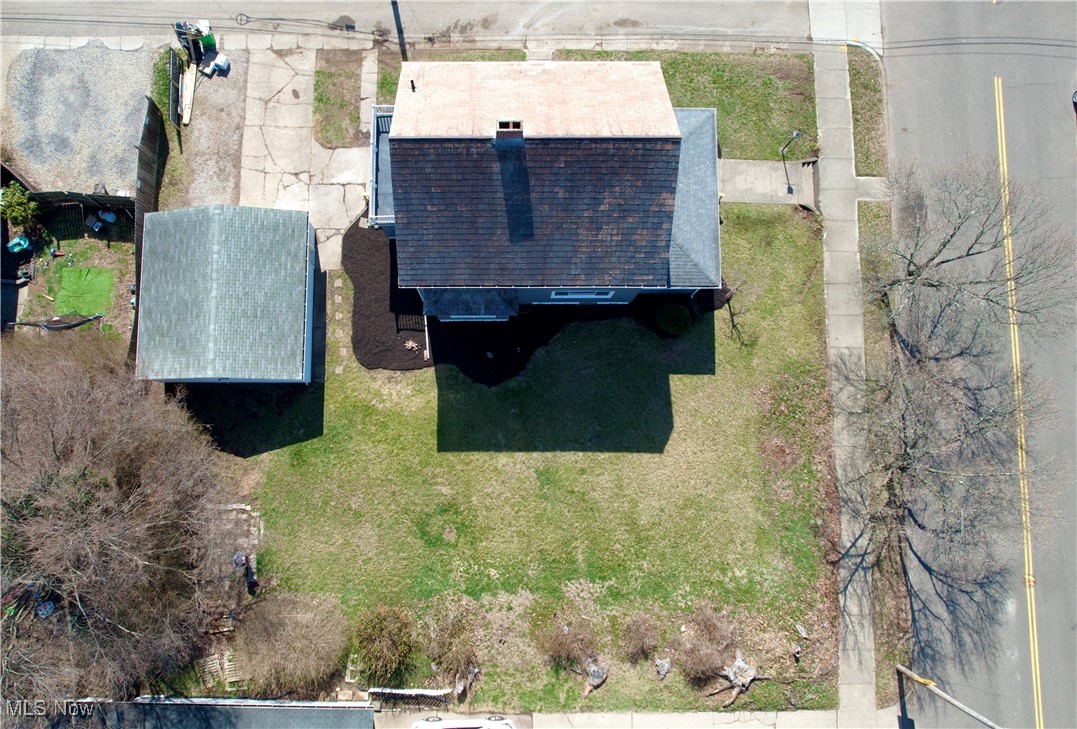 1221 Dover Avenue, Dover, Ohio image 4