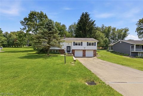 Homes For Sale - 2520 Douglas Drive<br/> Zanesville, OH 43701