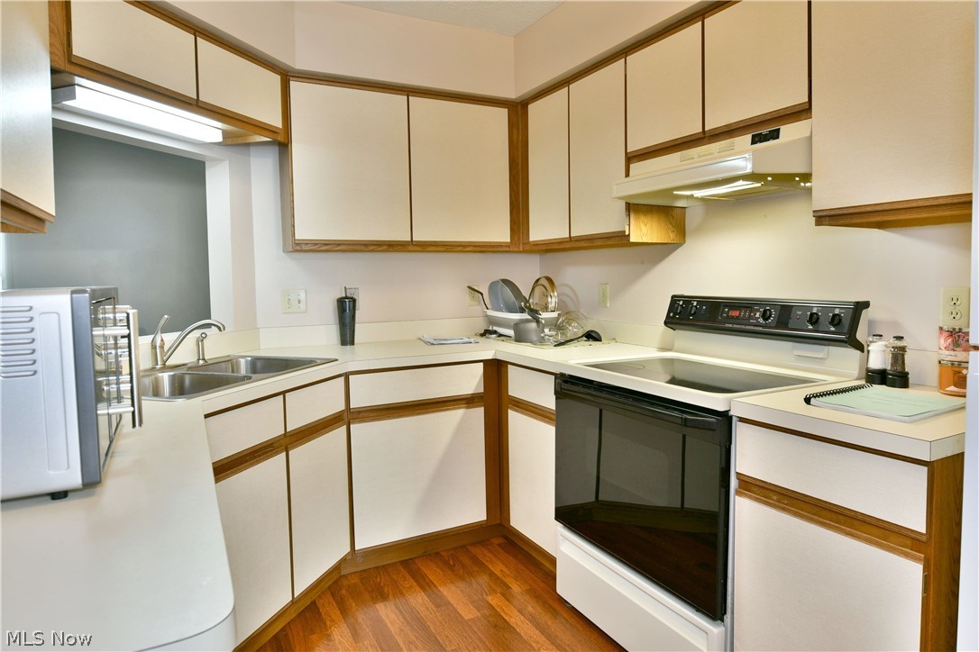 Lake Pointe Condo - Residential