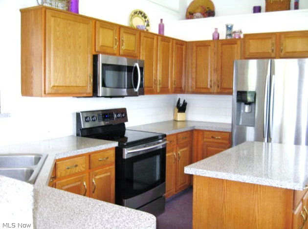 Hydepark Condo Phase ll Unit 17 All - Residential