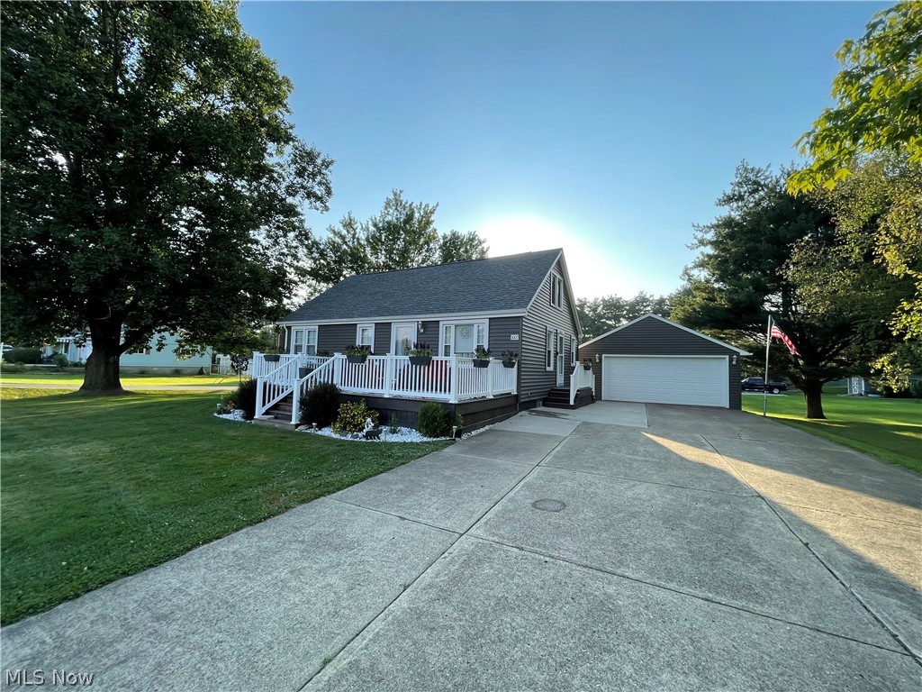 A great opportunity to buy one of the most BEAUTIFUL homes on the street! Every detail was done with the intent to stay forever! Granite counters, gorgeous backsplash, new premium siding, STUNNING patio area, hardwood flooring, and the list goes on!! The lot and home are both meticulous with a GREAT driveway for trailers or RV's along with a premium shed to keep all the extras! Schedule today this house won't last long! What a great OPPORTUNITY! HVAC 2021, HWT 2016, Roof 2016, Water softener and pressure tank 2016 - all ages are approximate