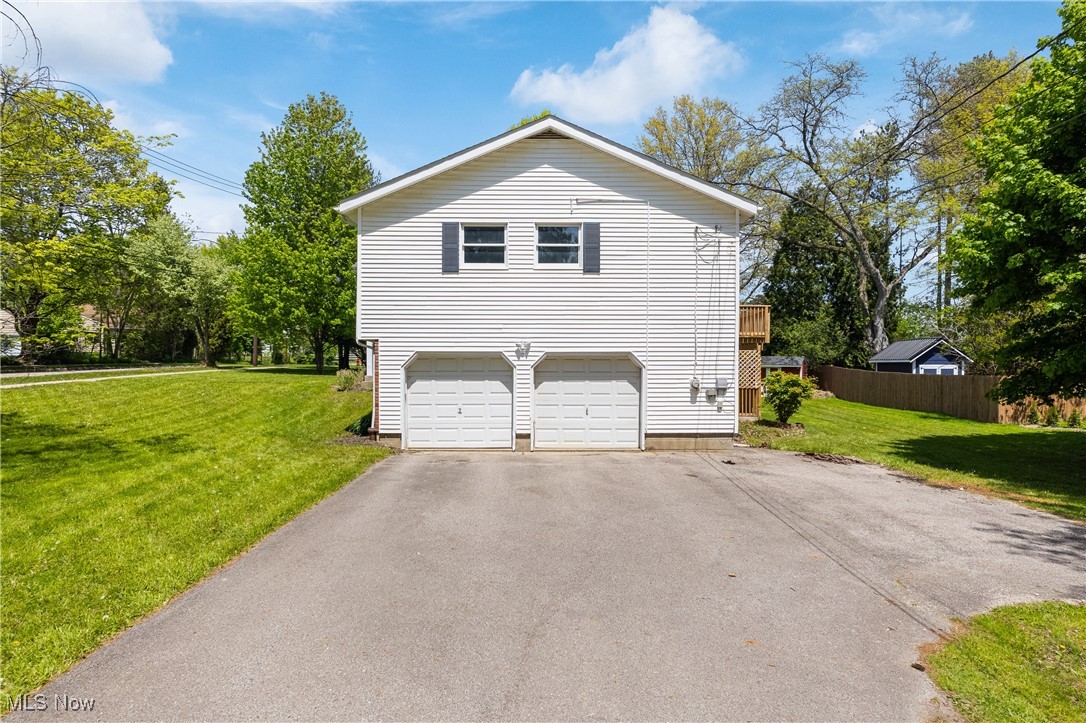 202 Maple Avenue, Chardon, Ohio image 3