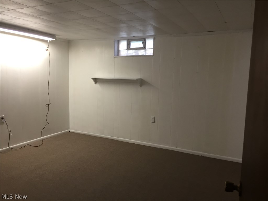 Hubbard Manor 03 - Residential