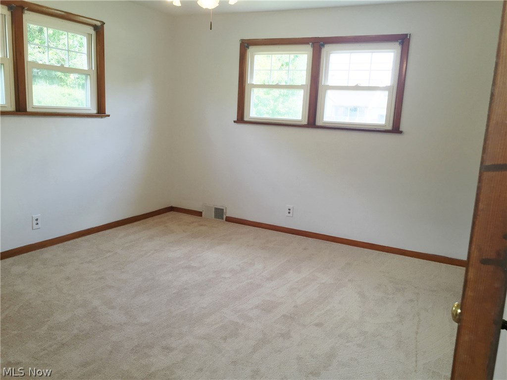 Hubbard Manor 03 - Residential