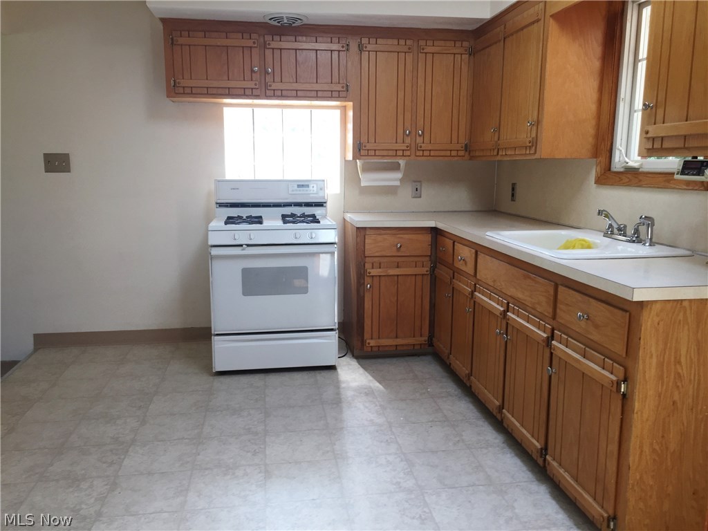 Hubbard Manor 03 - Residential