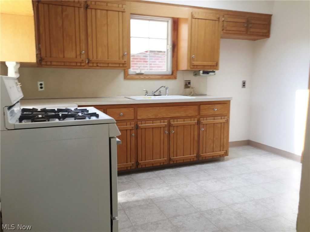 Hubbard Manor 03 - Residential