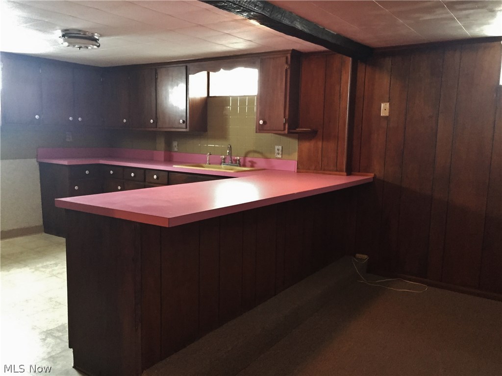 Hubbard Manor 03 - Residential