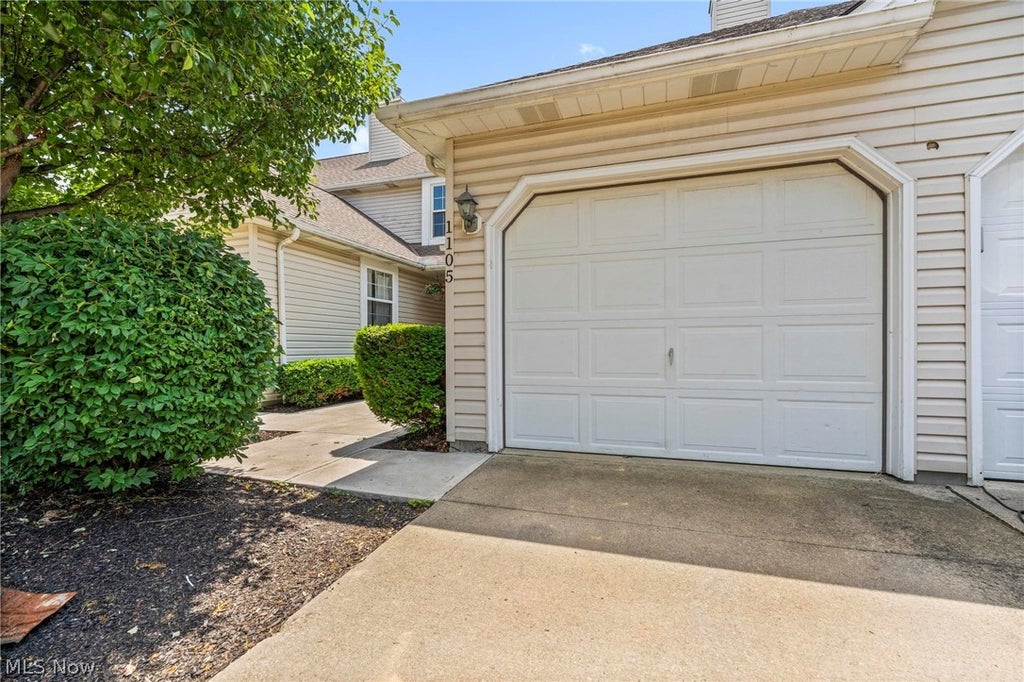 Photo of 1105 Windmill Way N, Avon, OH 44011 (MLS # 5222324)