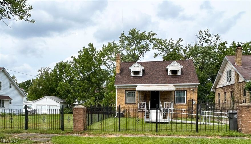 Great investment opportunity! Up/down brick Duplex needs a little TLC to make it a great investment The owner is occupying the first floor, second floor is vacant, no leases- can rent for desired amount. 2 car garage, sits on 2 fenced in parcels.