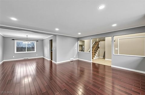 Tiny photo for 30185 Overlook Drive, Wickliffe, OH 44092 (MLS # 5178635)