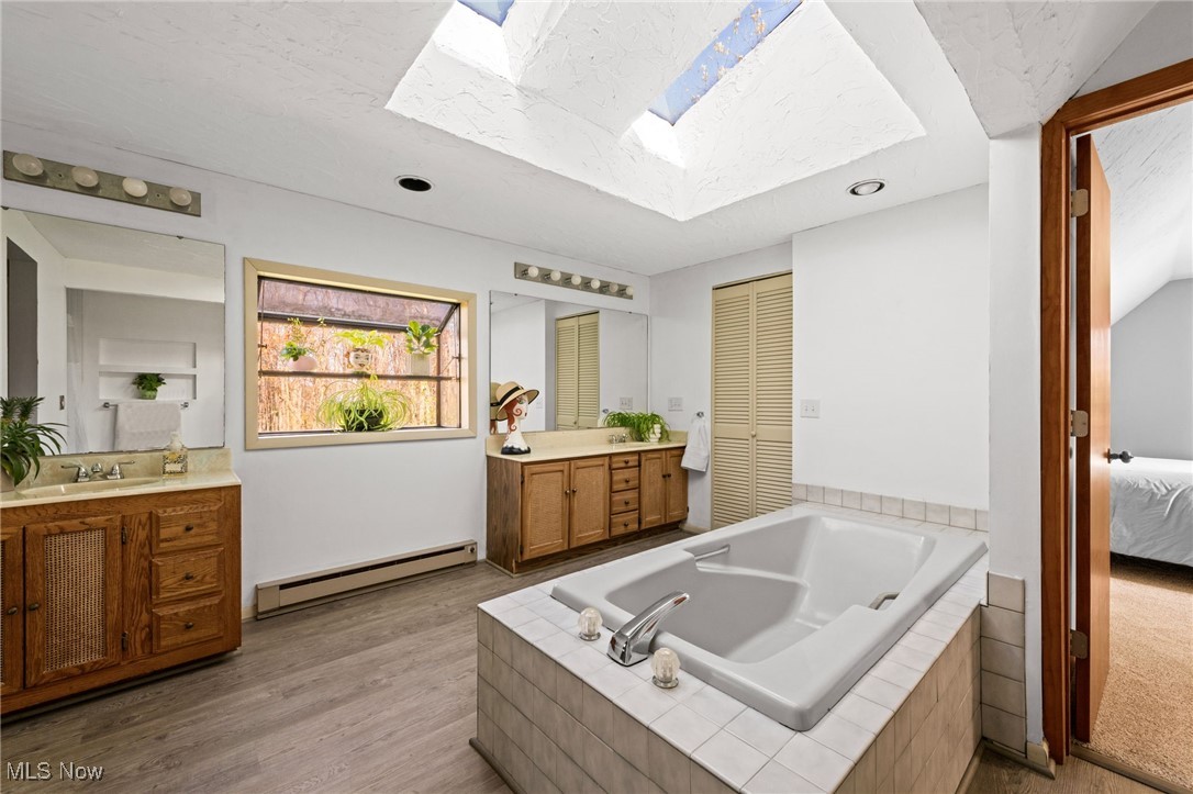 Holmes - Residential