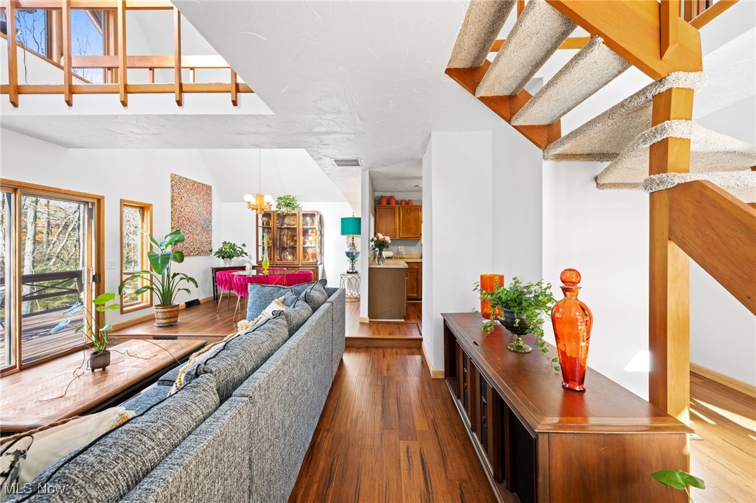 Holmes - Residential