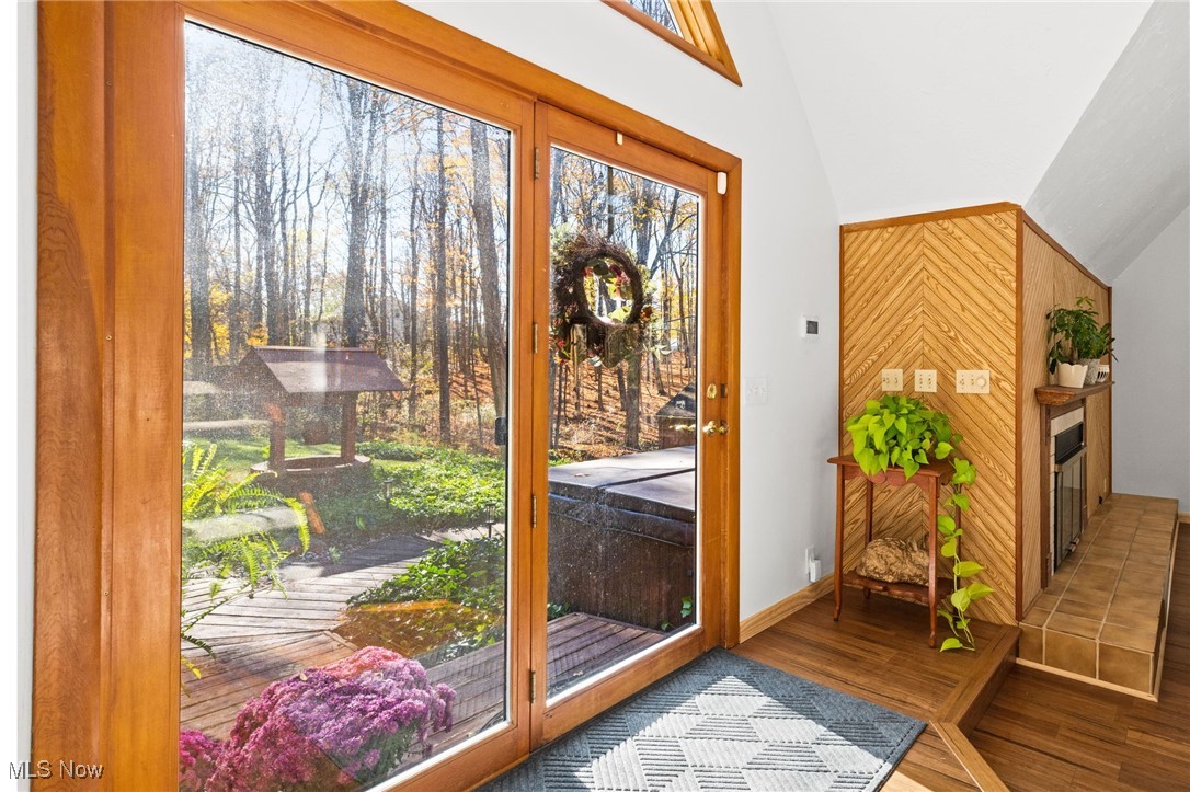 Holmes - Residential