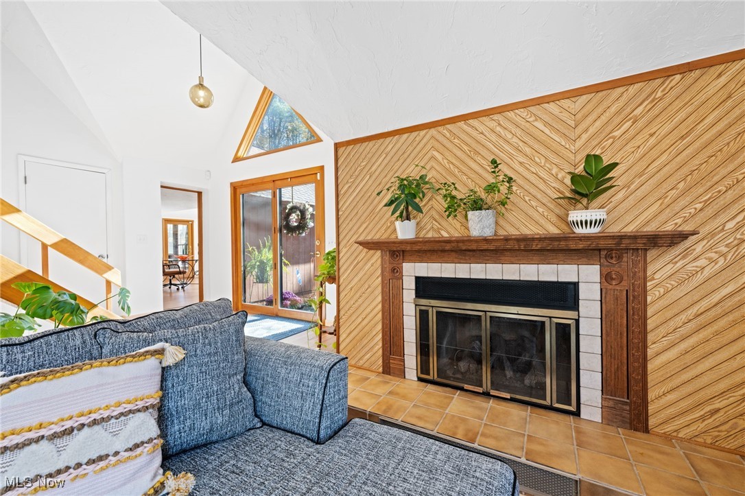 Holmes - Residential