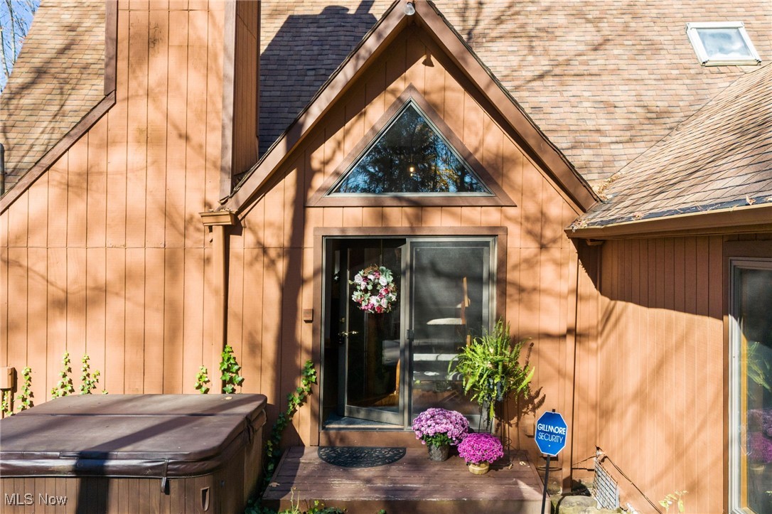 Holmes - Residential