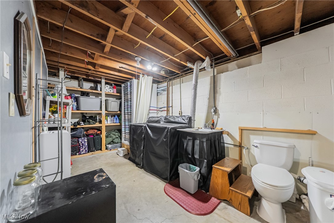 1232 Hollyview Drive, Vermilion, Ohio image 17