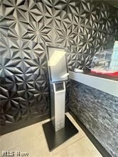 City/Canton - Commercial Sale