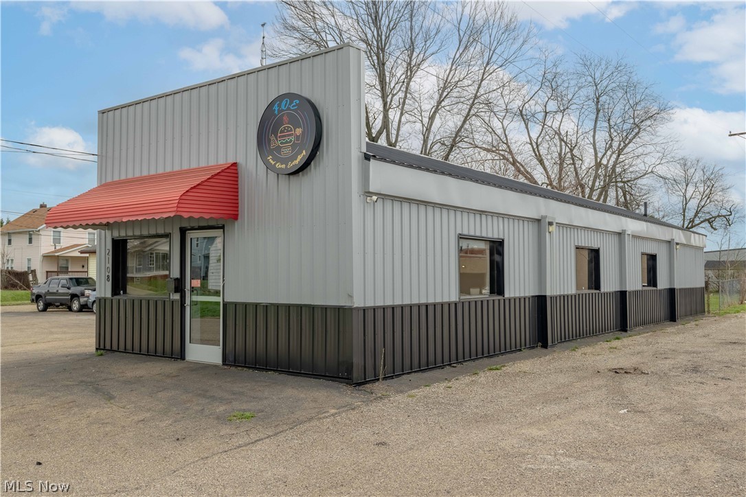 City/Canton - Commercial Sale