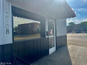 City/Canton - Commercial Sale