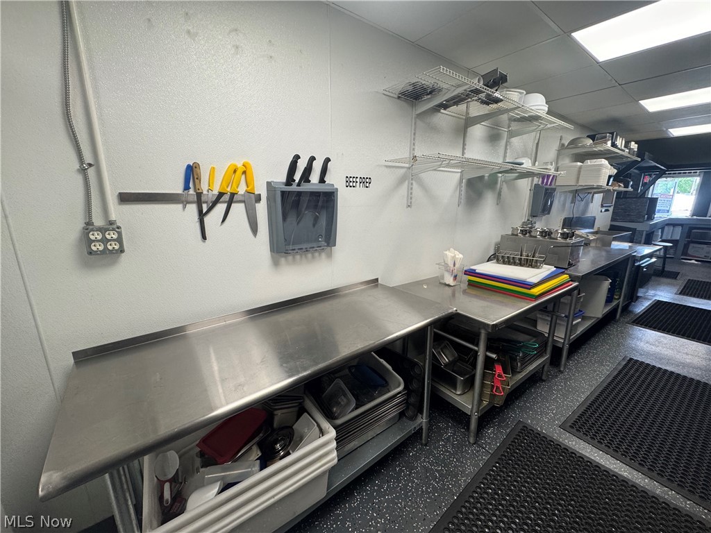 City/Canton - Commercial Sale