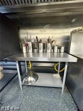 City/Canton - Commercial Sale