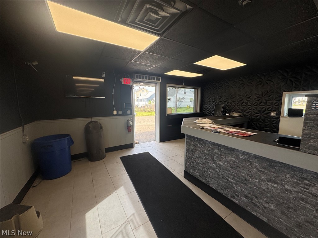 City/Canton - Commercial Sale